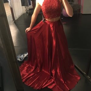 NEVER WORN:Sherri hill silky ruby prom dress